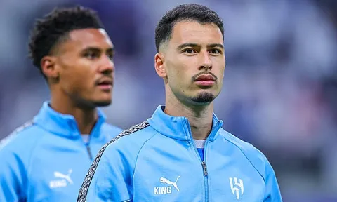 Huyền thoại trách CĐV Arsenal đối xử tệ với Gabriel Martinelli