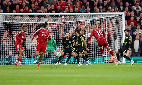 Steven Gerrard gửi thông điệp đanh thép tới Alexis Mac Allister