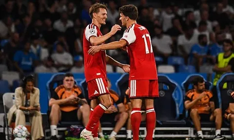 Lập siêu phẩm hạ Napoli, Odegaard được Arteta ngợi khen