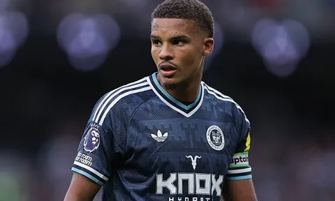 Malick Thiaw là lời giải cho bài toán thay thế Van Dijk ở Liverpool