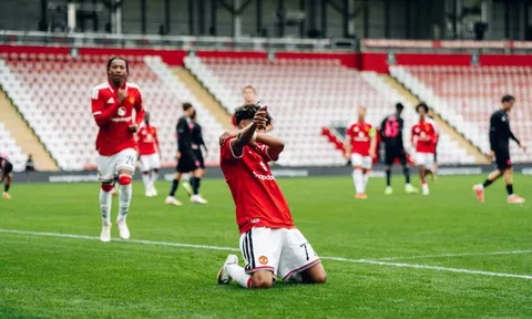 JJ Gabriel lập hat-trick, nhưng Mantato mới là phát hiện của Carrick