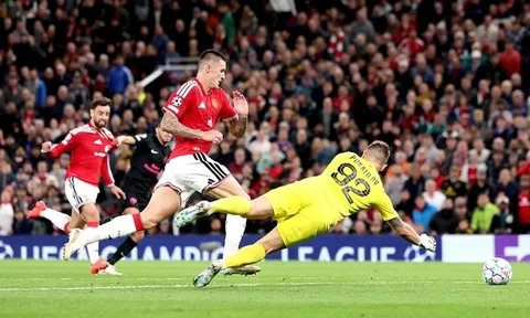 Benjamin Sesko gửi lời cảnh báo đanh thép tới Man City