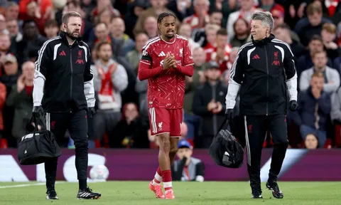Người cũ Liverpool tin Barcola hòa nhập nhanh hơn Florian Wirtz