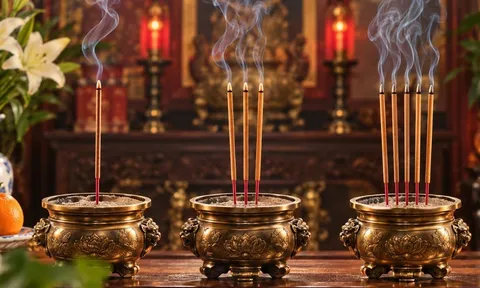  
Thắp hương nên thắp mấy nén?
