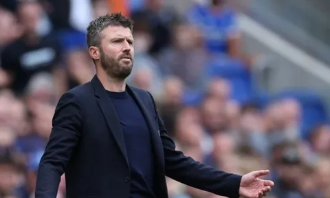 Carragher hoài nghi đẳng cấp của Michael Carrick tại MU