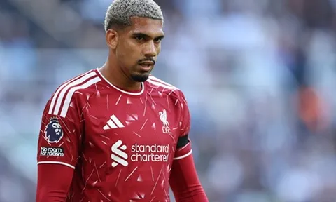 Thương vụ Araujo chuyển hẳn đến Liverpool phụ thuộc vào Flick