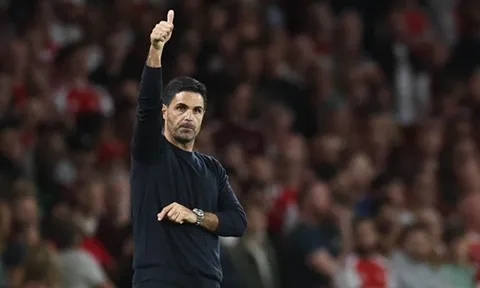 Vừa vô địch Ngoại hạng Anh, Arsenal tính cắt giảm nhân sự