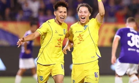 Hà Nội FC thua tan nát SLNA 1-4 ngay tại Hàng Đẫy