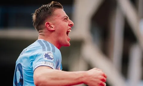 Nottingham Forest hạ gục Aston Villa bằng đòn trừng phạt ở phút 88
