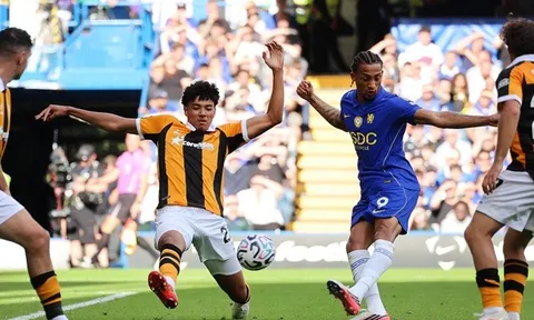Chấm điểm Chelsea: Hàng thủ gây thất vọng; Người hùng Pedro
