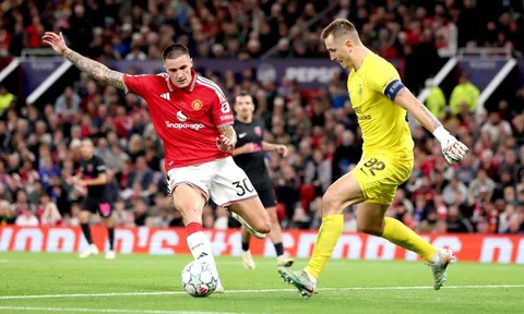 Sheringham chỉ ra lý do MU buộc phải dùng Sesko ở derby Manchester
