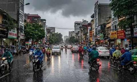 Hà Nội mưa lớn ngày 14/9, miền Trung có nơi hứng hơn 600mm: Cảnh báo ngập lụt, sạt lở