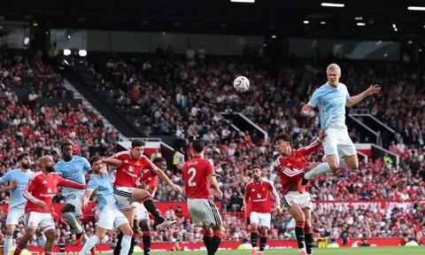 Derby Manchester lột trần thực tế cay đắng của MU