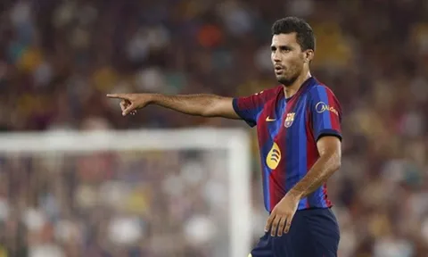 Rodri không cần băng đội trưởng để dẫn dắt Barcelona