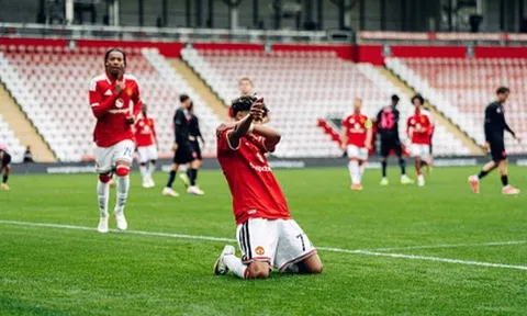 Cha JJ Gabriel có ảnh hưởng lớn tới con trai tại Man Utd