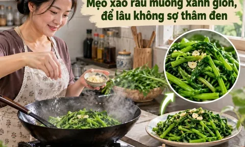 Mẹo xào rau muống xanh giòn, để lâu không sợ thâm đen