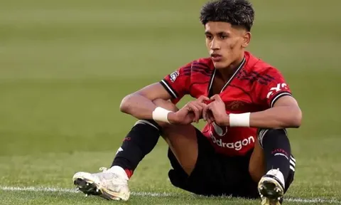 JJ Gabriel, thần đồng 15 tuổi vừa đòi rời Man Utd có gì đặc biệt?