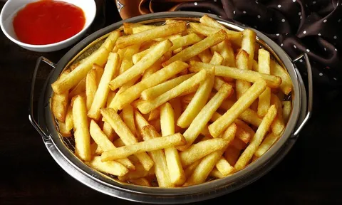 Mẹo làm khoai tây chiên giòn lâu, không cần tẩm bột