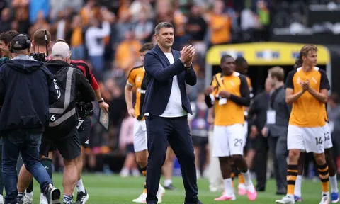 HLV Hull City mơ về chiếc ghế nóng tại Man United