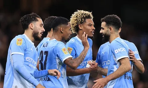 Chris Sutton khen sao trẻ Man City khiến Maresca đắn đo