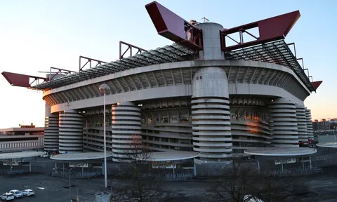 Nỗi niềm của Costacurta khi sắp chia tay San Siro