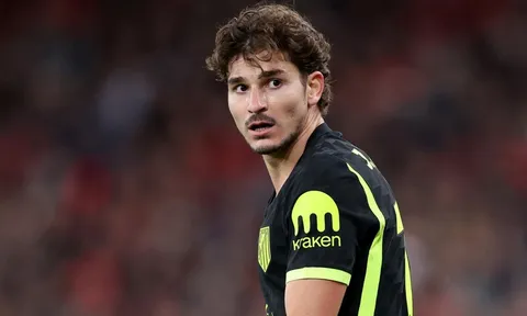 Godin chỉ trích Alvarez vụ "nổi loạn" đòi sang Barcelona