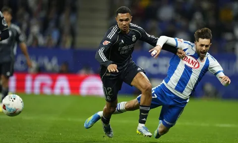 Alexander-Arnold và Calvert-Lewin trở lại tuyển Anh