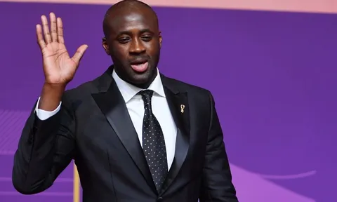 Yaya Toure và mùa giải lịch sử nâng tầm Man City