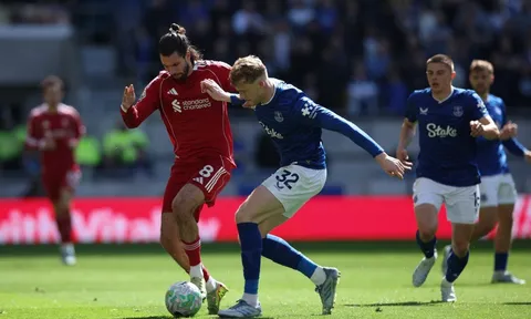 Tin đồn chuyển nhượng sáng 19/9: Man City tranh Nmecha; MU 'xem giò' Branthwaite