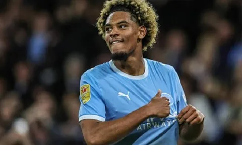 Floyd Samba: Từ tiền vệ trung tâm đến "ngòi nổ" bất ngờ của Man City