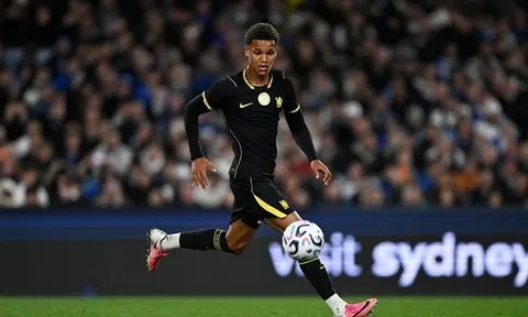 Chelsea đón kỷ lục gia Mahdi Nicoll-Jazuli trong ngày thua thảm Brentford