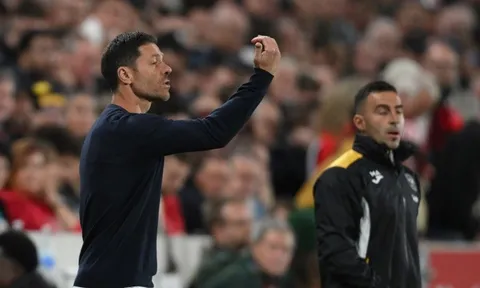 Xabi Alonso nêu lý do Reece James và Joao Pedro vắng mặt trước Brentford