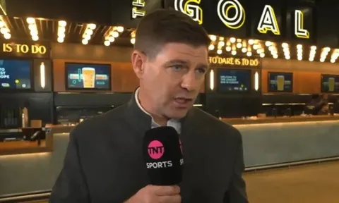 Steven Gerrard cảnh báo JJ Gabriel về quyết định rời MU