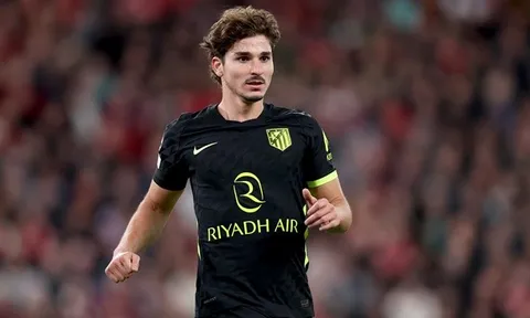 Laporta tố Atletico bán Alvarez cho bất kỳ ai trừ Barca