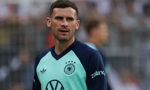 Xé lưới Arsenal, Pascal Gross xác nhận chia tay tuyển Đức