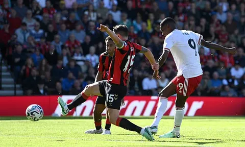 Bournemouth 0-1 Liverpool: Isak mang về 3 điểm