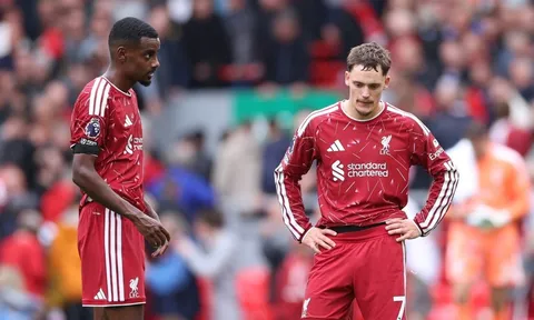 Nghịch lý Isak - Wirtz trong ngày Liverpool hạ Bournemouth