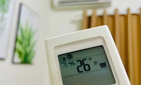 Mẹ bầu sợ nằm điều hoà cả ngày sẽ hại con, bác sĩ chỉ ra hiểu lầm phổ biến và 3 điều cần lưu ý