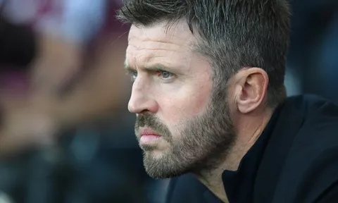 Carrick bảo vệ cầu thủ MU sau trận hòa Fulham