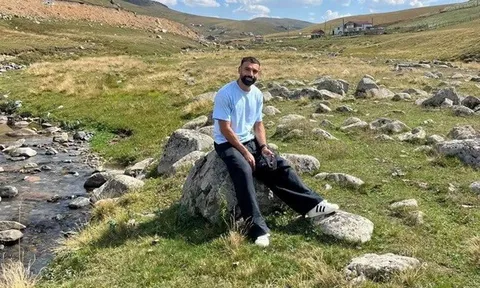 Cách Mohamed Salah biến một tảng đá thành điểm du lịch ở Thổ Nhĩ Kỳ
