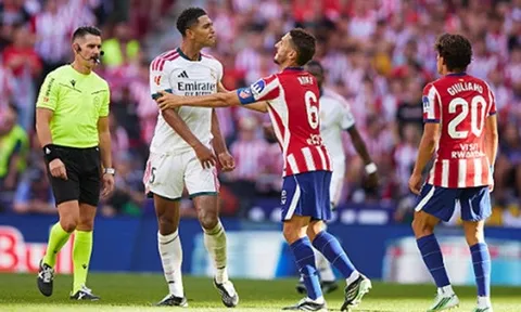 Jude Bellingham văng tục với sao Atletico Madrid