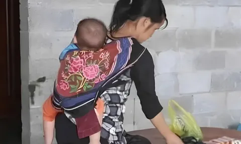 20 tuổi "cấn bầu", người mẹ đẻ liền tù tì 13 bé, chồng cày 20 mảnh ruộng để nuôi con