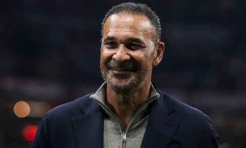 Gullit chê Chelsea, Liverpool có tiền nhưng mua sắm kém