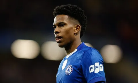 Estevao Willian bám trụ Chelsea bất chấp tương lai ảm đạm