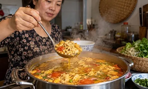 Cách nấu riêu cua đóng thành từng tảng vàng ươm