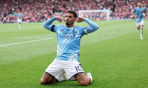 Tin đồn chuyển nhượng sáng 23/9: MU tranh Mitchell; Bayern săn đón Gibbs-White
