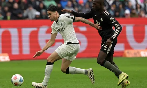 Báo Indonesia: Việt Nam lo lắng vì trung vệ Bundesliga