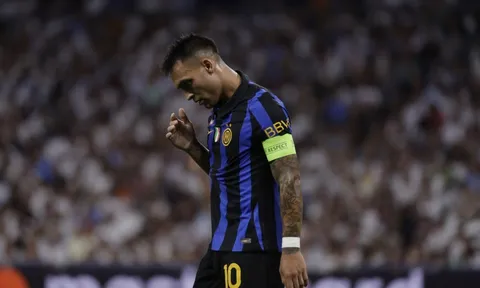 Deco tiết lộ lý do Barcelona không thể chiêu mộ Lautaro Martinez