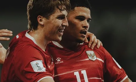 Thắng thuyết phục Singapore 2-0, Indonesia bám sát Malaysia