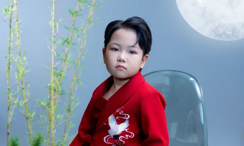 Học trò siêu mẫu Xuân Lan thực hiện bộ ảnh Trung thu đậm chất Á Đông